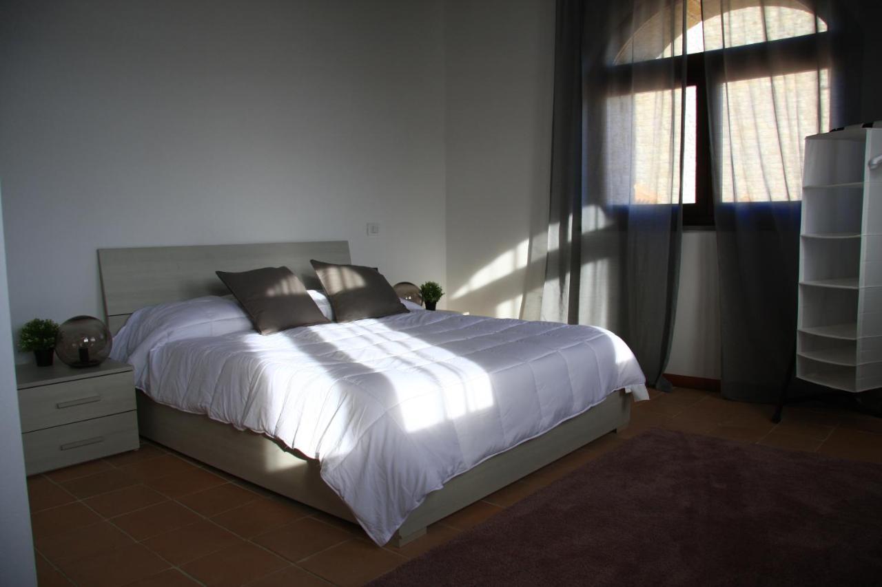 Ht Castello Di Campolongo Aparthotel Valfabbrica Buitenkant foto