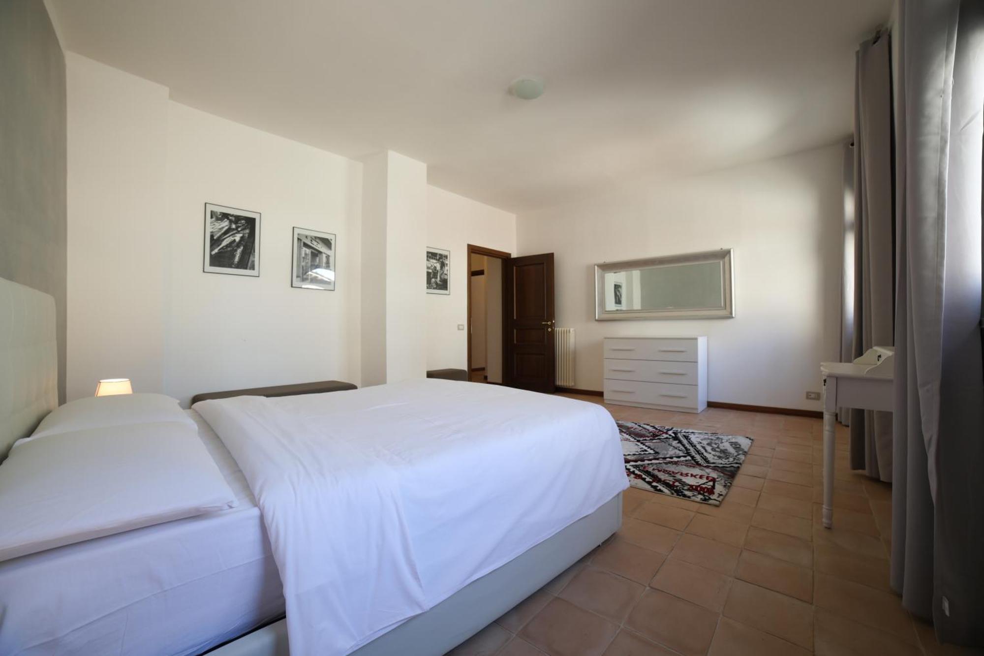 Ht Castello Di Campolongo Aparthotel Valfabbrica Buitenkant foto