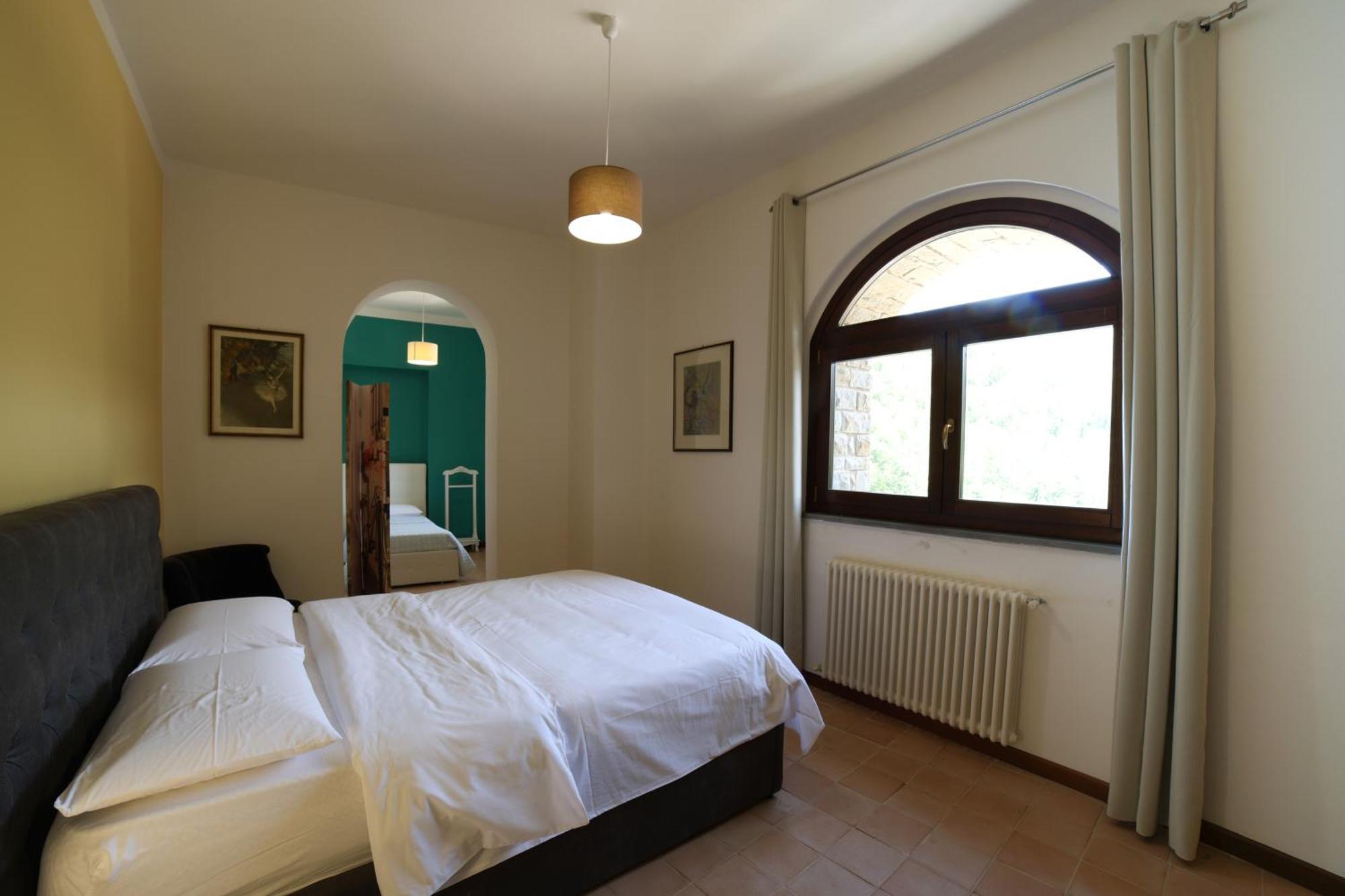 Ht Castello Di Campolongo Aparthotel Valfabbrica Buitenkant foto