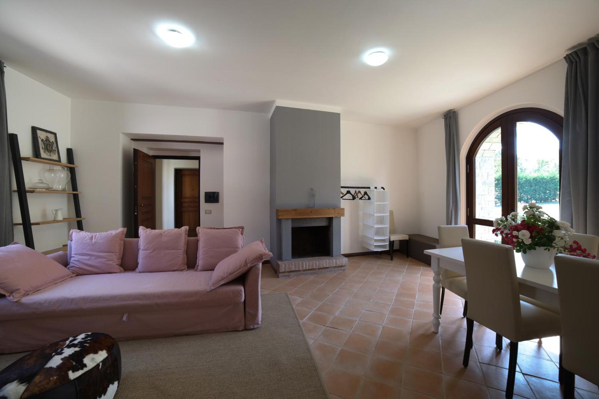 Ht Castello Di Campolongo Aparthotel Valfabbrica Buitenkant foto