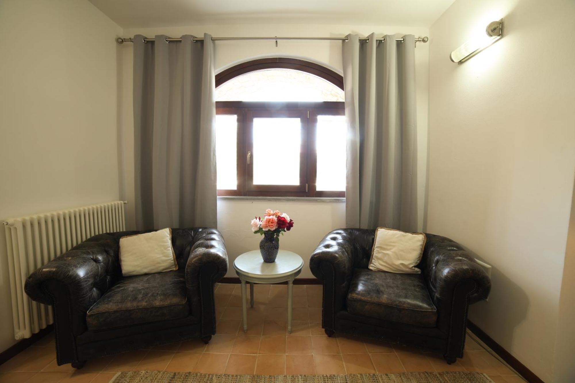 Ht Castello Di Campolongo Aparthotel Valfabbrica Buitenkant foto