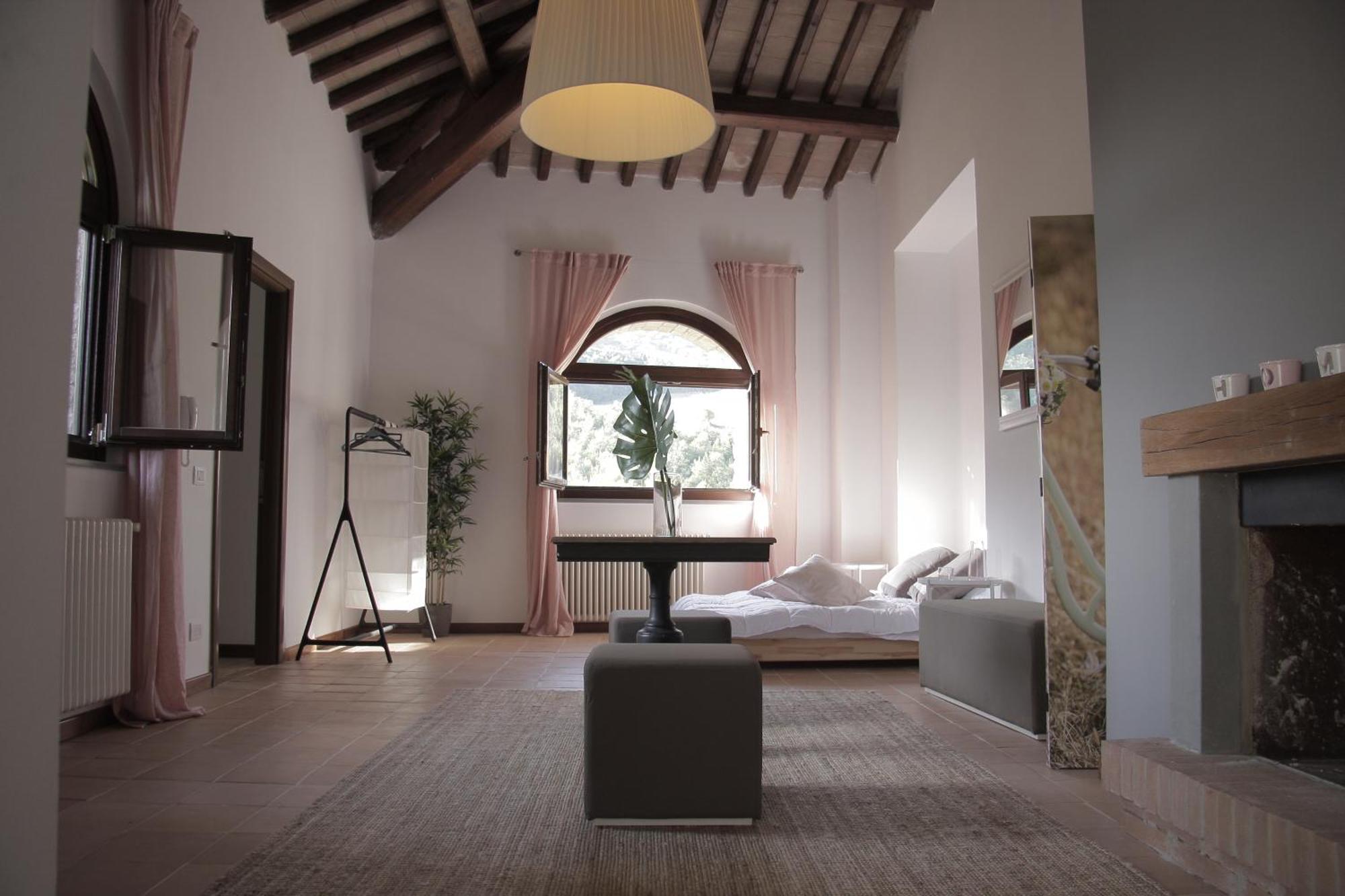 Ht Castello Di Campolongo Aparthotel Valfabbrica Buitenkant foto
