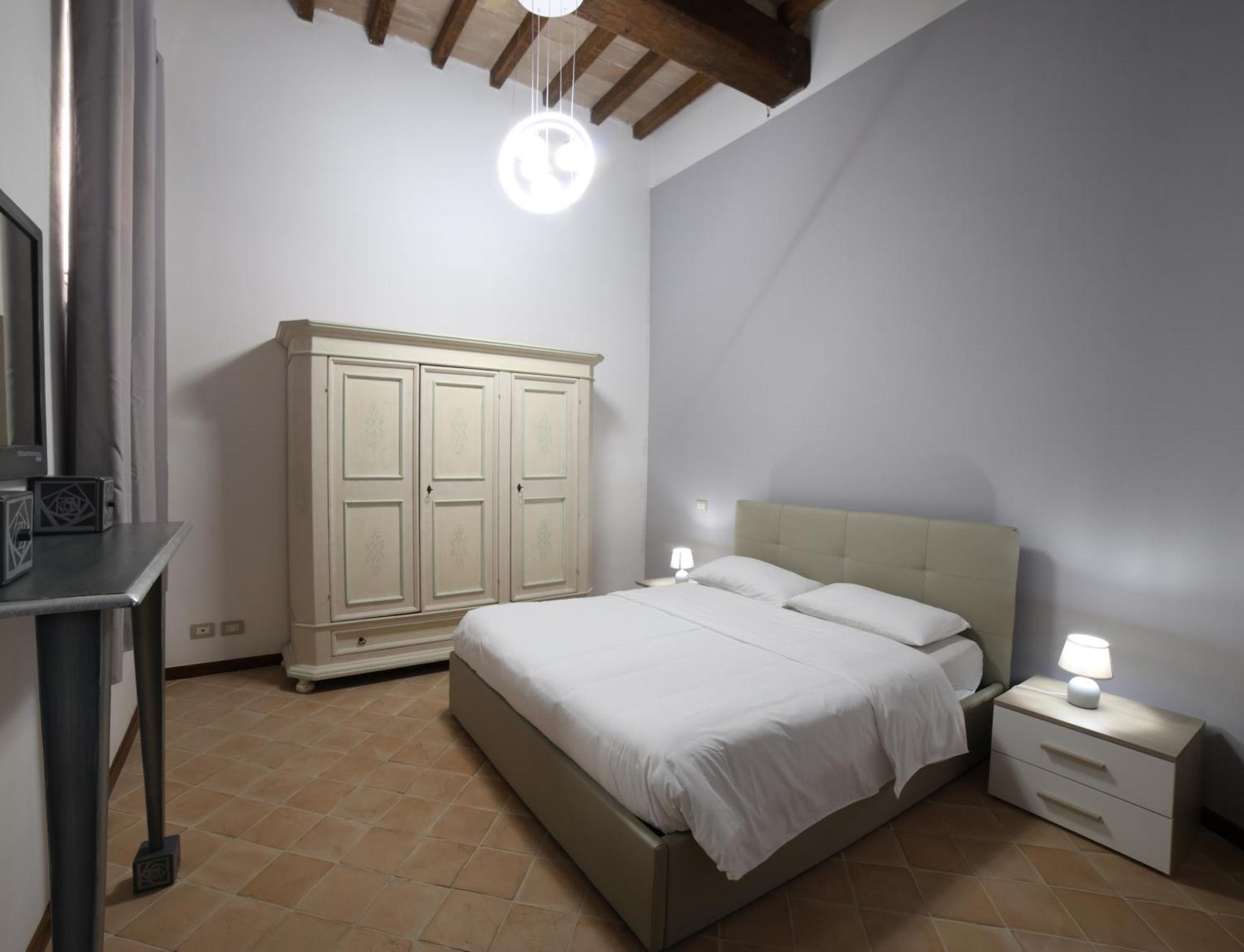 Ht Castello Di Campolongo Aparthotel Valfabbrica Buitenkant foto